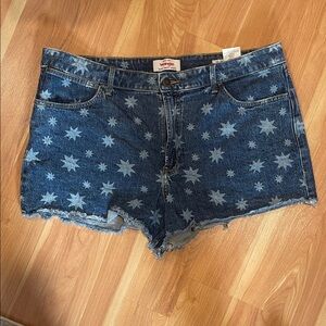 Wrangler Women's Denim Shorts with Star Pattern